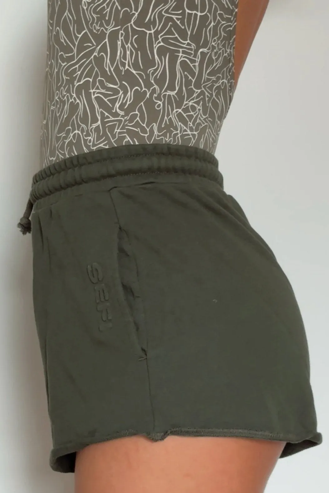 Essential Shorts - Forest Green