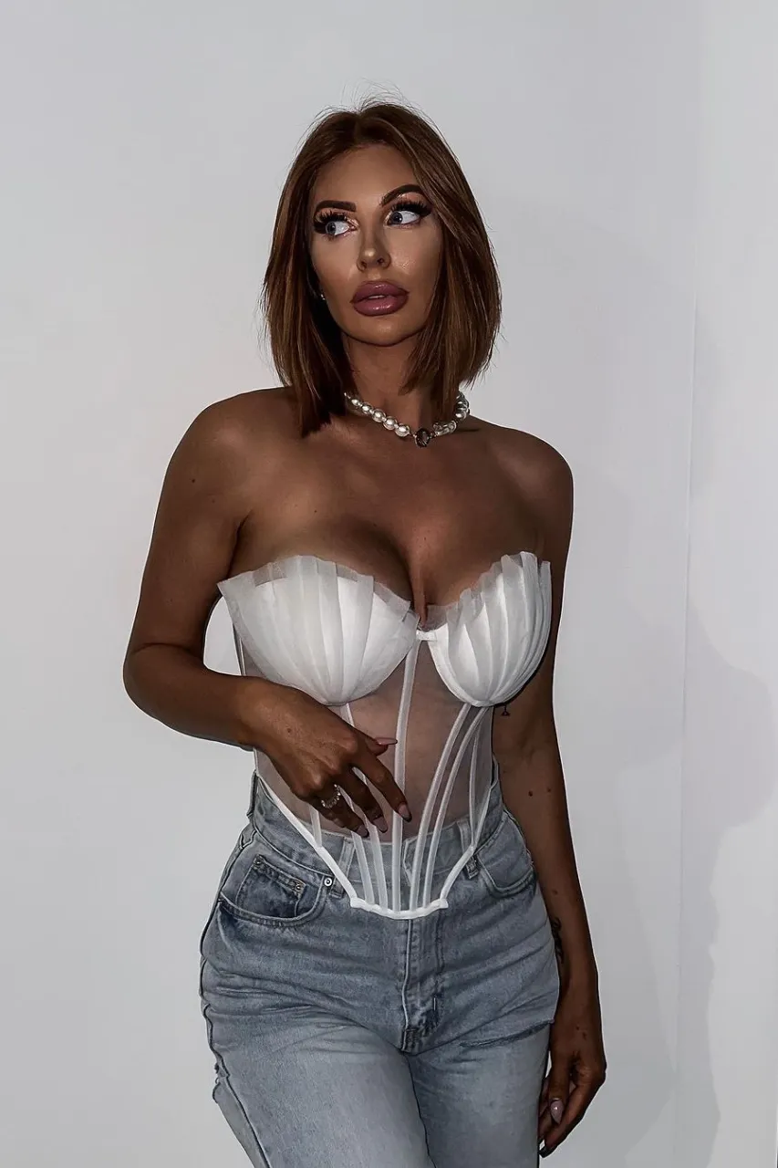 GENIVIEVE BUSTIER - WHITE
