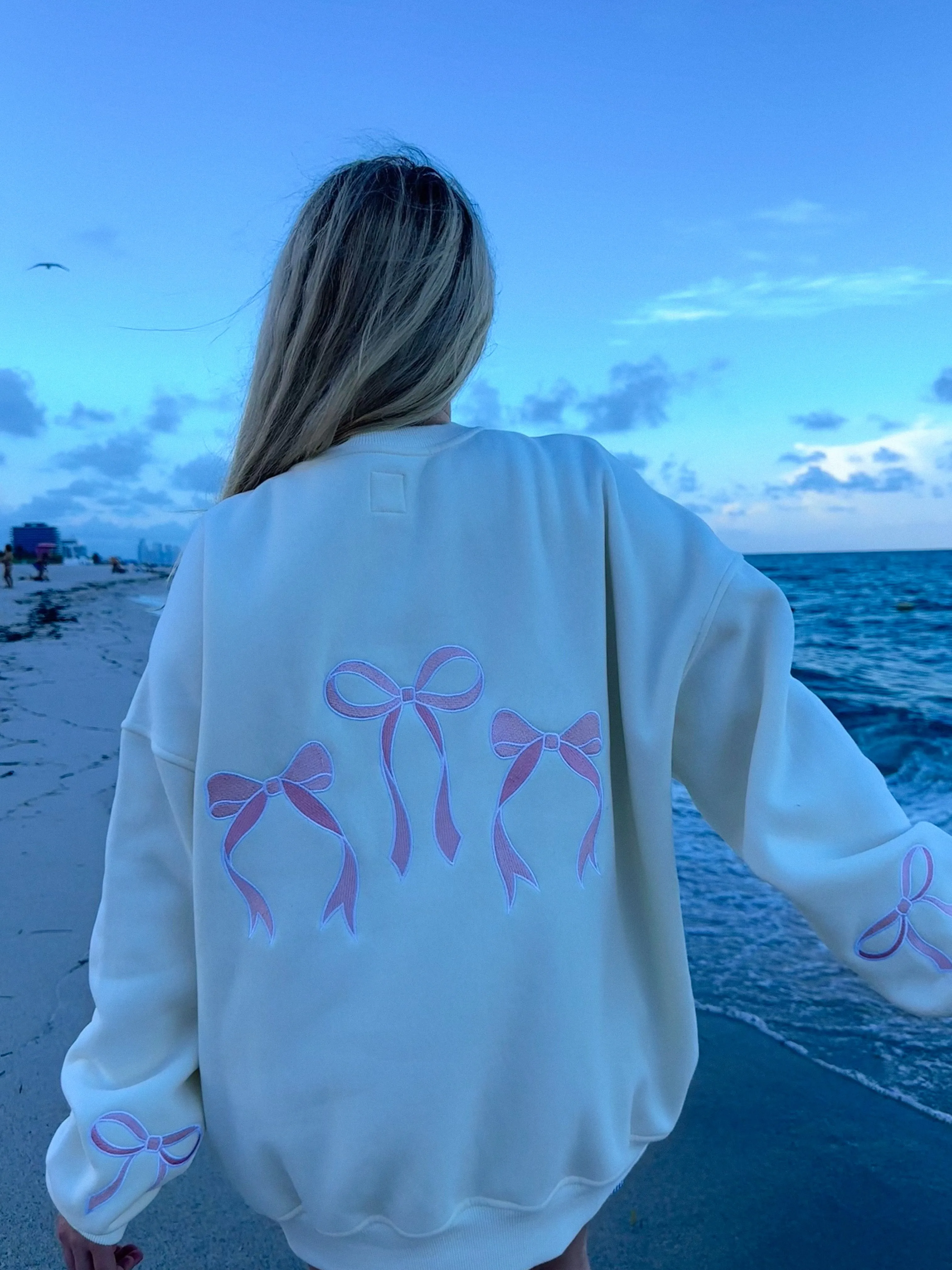 Pink Embroider Bow Sweatshirt