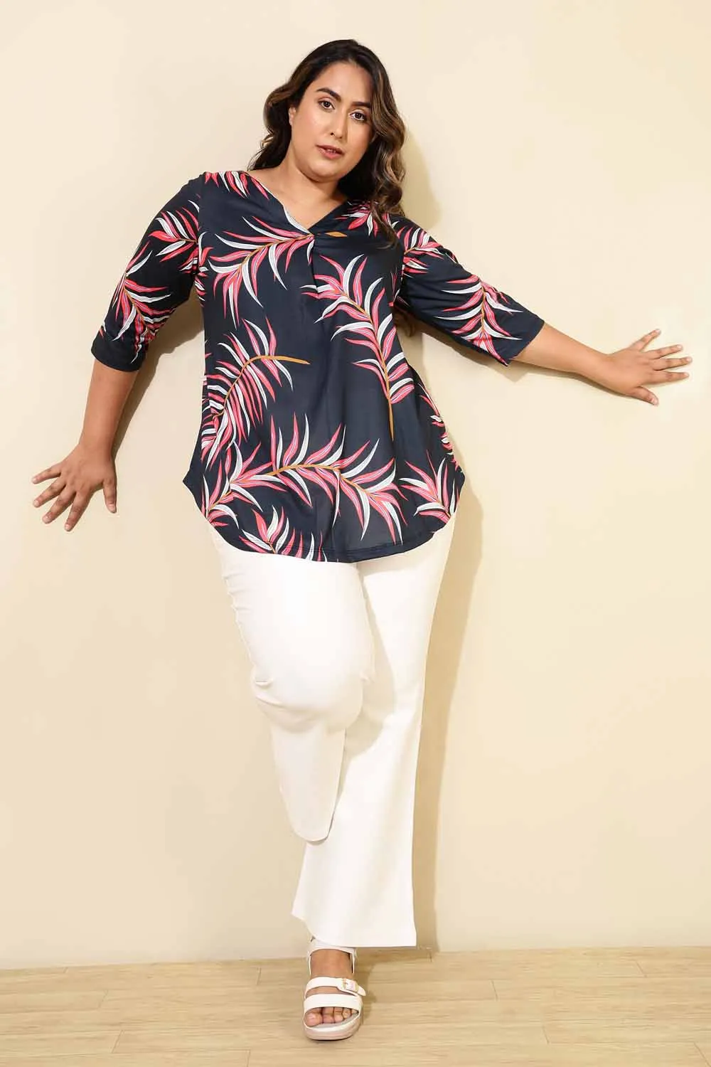 Plus Size Red Blue Tropical Print Centre Pleat Top