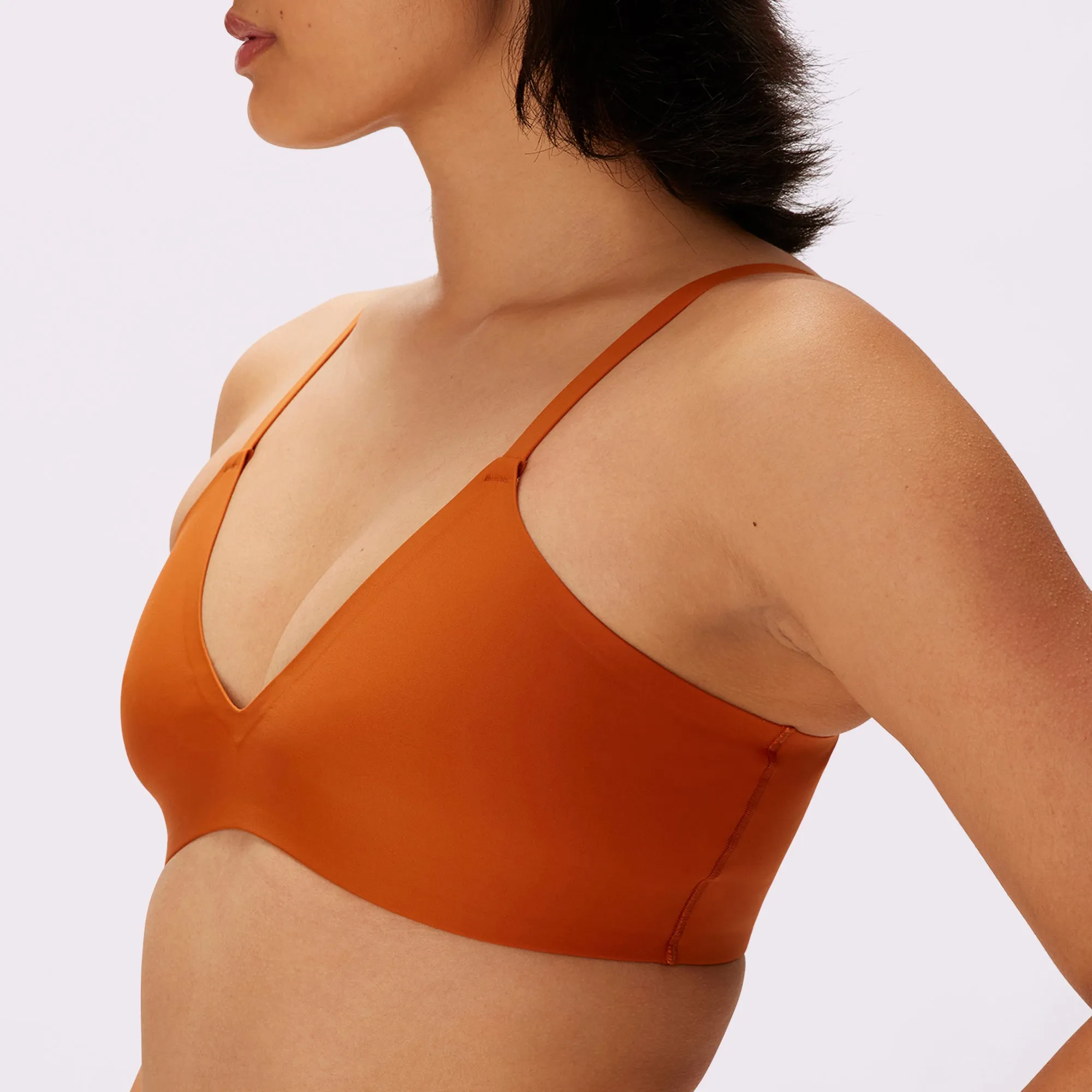 Smooth Lift Triangle Bralette | Seamless Universal (Eightball)
