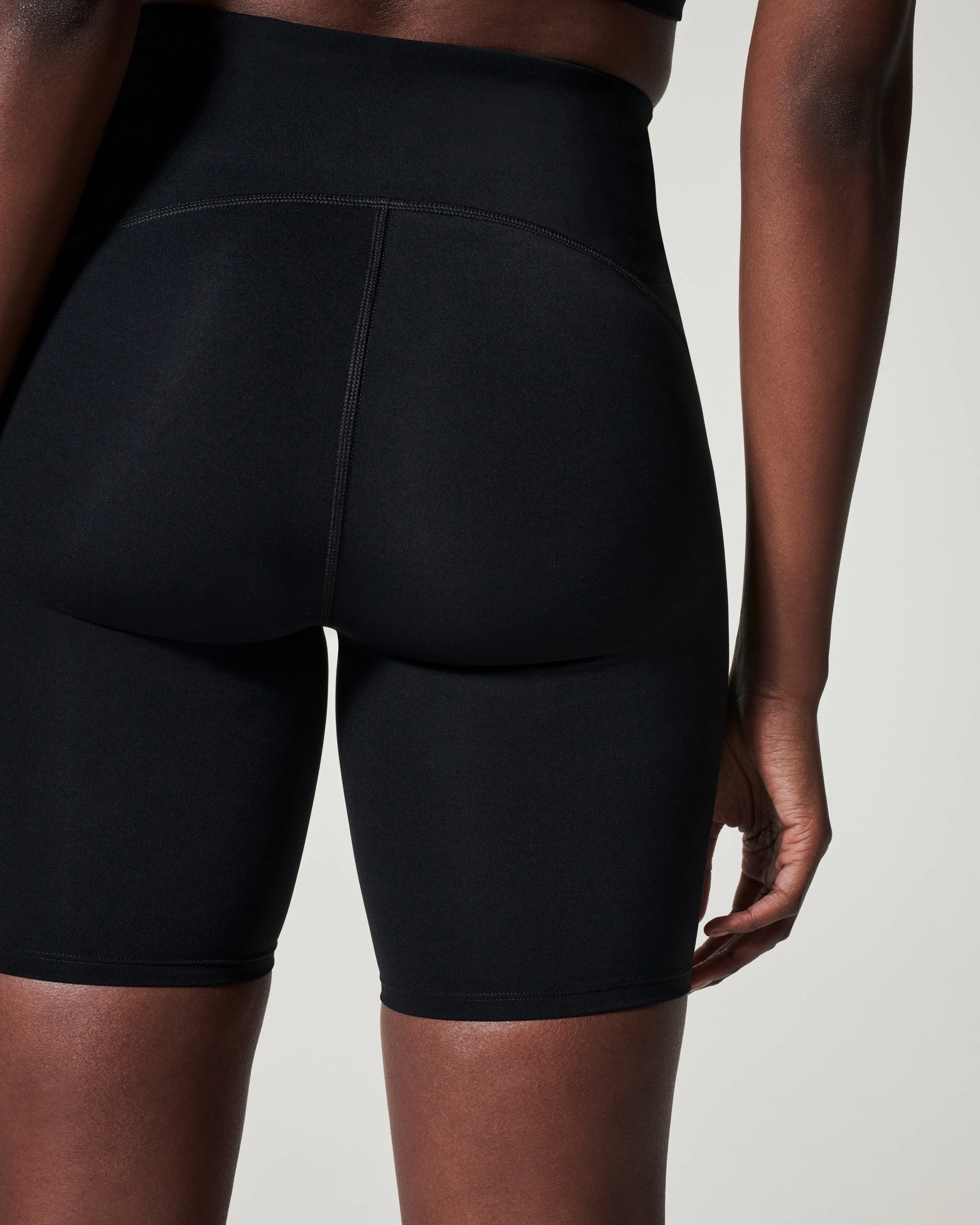 SPANXshape™ Booty Boost® Bike Short 8"