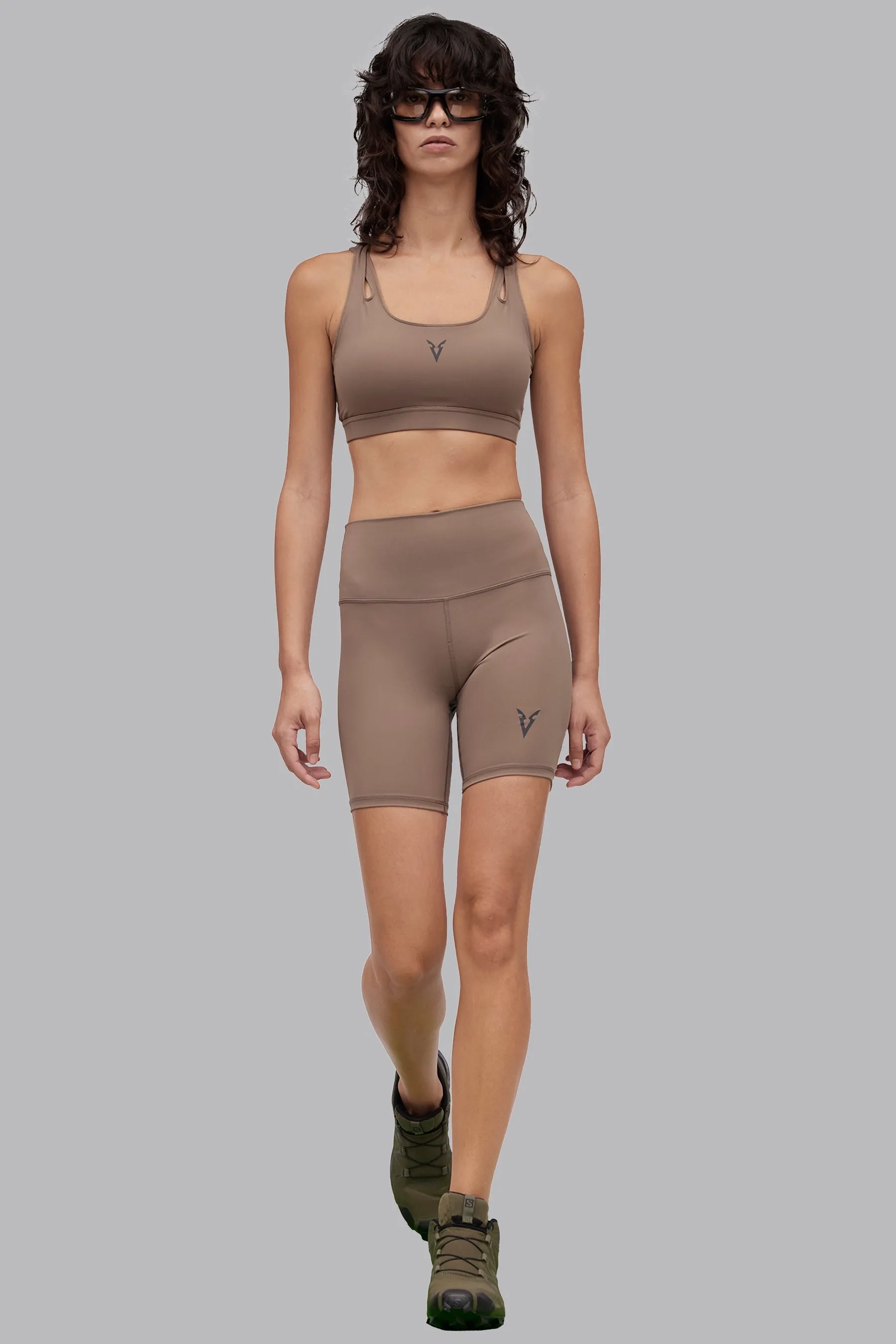 V_SCULPT® 7" SHORTS - Tan